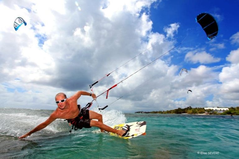 Le kitesurf, un sport à sensations fortes
