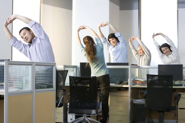 Santé : Faire des exercices au bureau, c’est possible