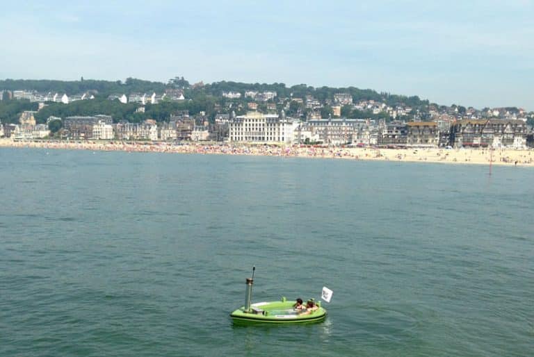 Découvrez Londres depuis un bateau jacuzzi
