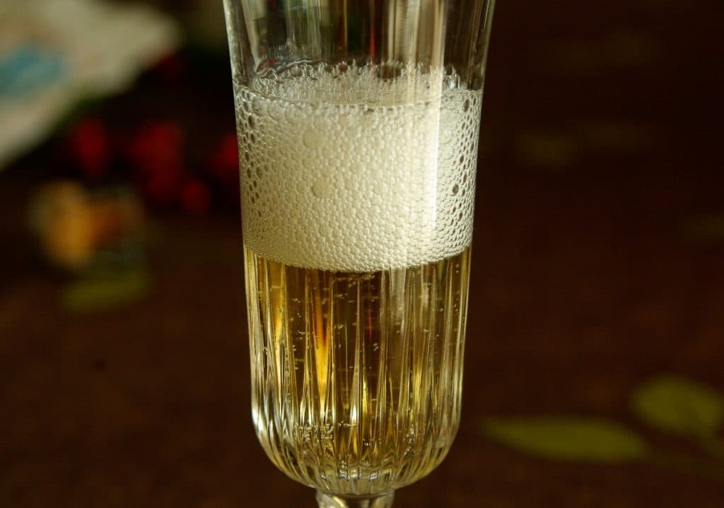 Champagne : coupes ou flûtes ?