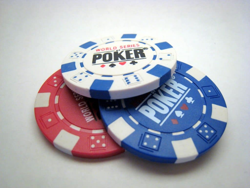 Poker : comment jouer une paire d’as