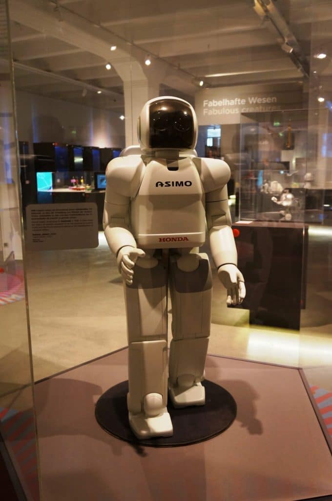 Ubtech Walker : un robot pour vous assister