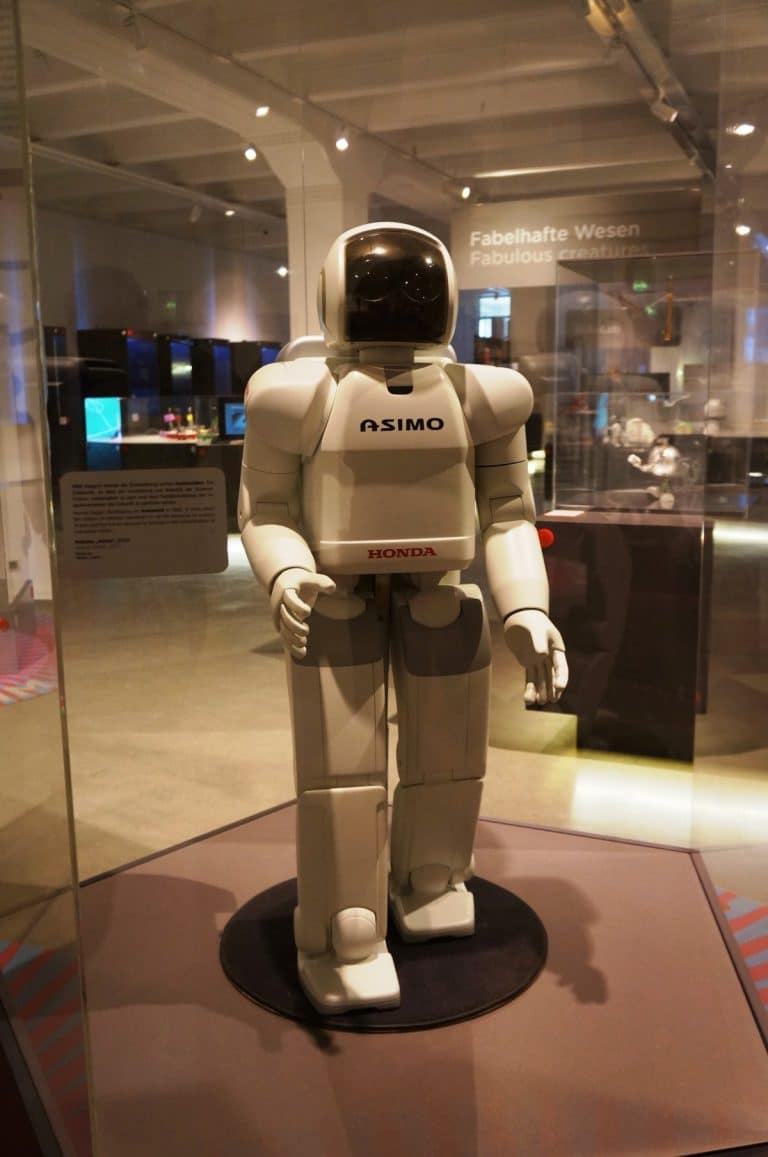 Ubtech Walker : un robot pour vous assister