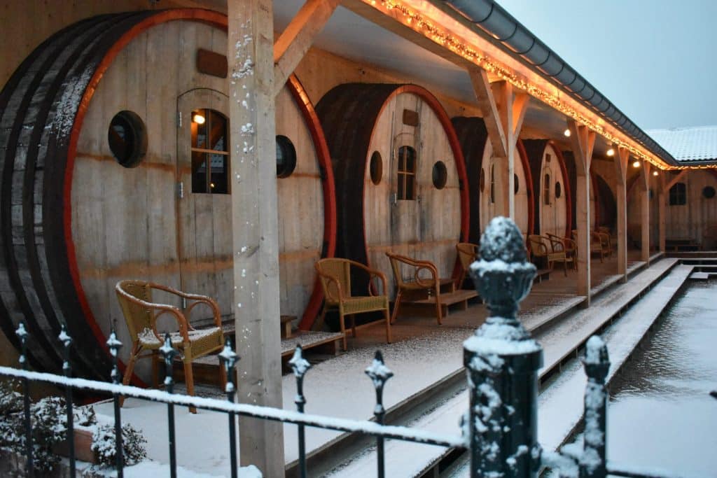 Dormir dans un tonneau à vin géant
