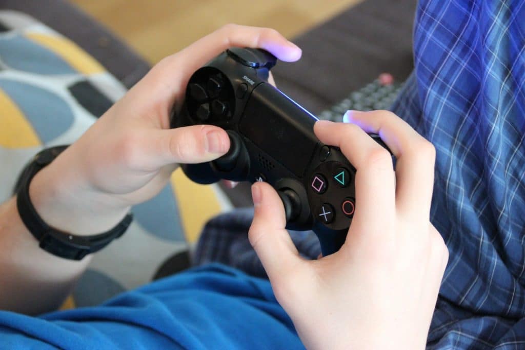 Pourquoi les femmes détestent sortir avec des hommes accros aux jeux vidéo ?