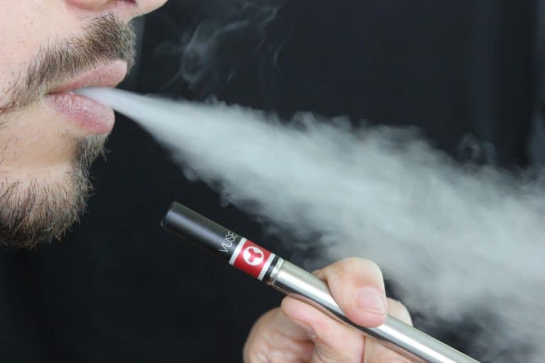 Les cigarettes électroniques sont-elles une alternative sûre au tabagisme ?