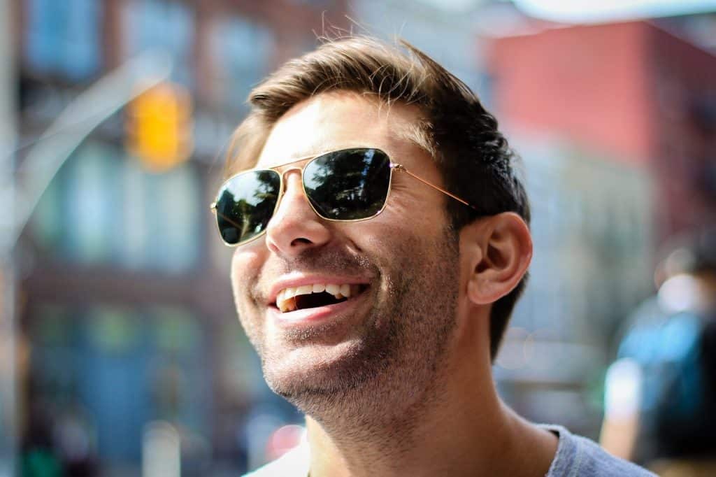 Quelques conseils pour bien choisir une paire de lunettes de soleil pour hommes !