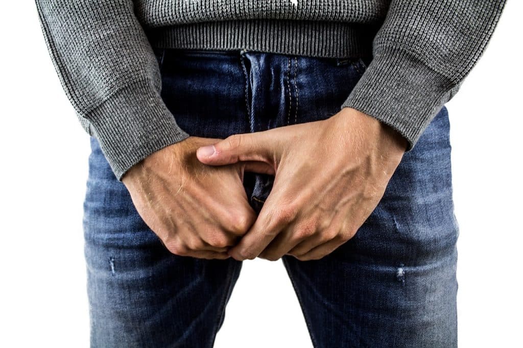 Uriner juste après l’éjaculation : bonne ou mauvaise idée ?