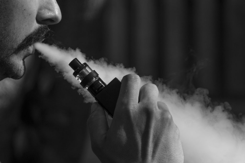 Passer à la cigarette électronique pour se libérer de sa dépendance à la nicotine