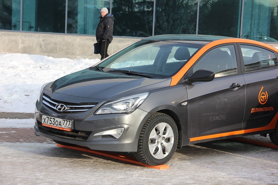 Voiture en location : 4 conseils pour la payer moins cher !