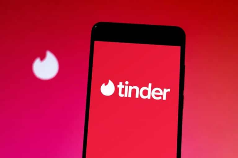 Tinder : vers des appels vidéos pour draguer même durant le confinement !