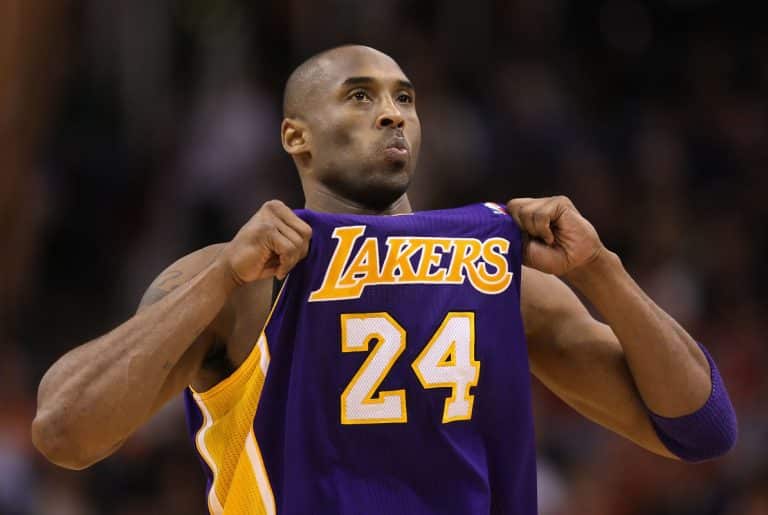 Le précieux anneau de championnat offert par Kobe Bryant mis en vente par son père